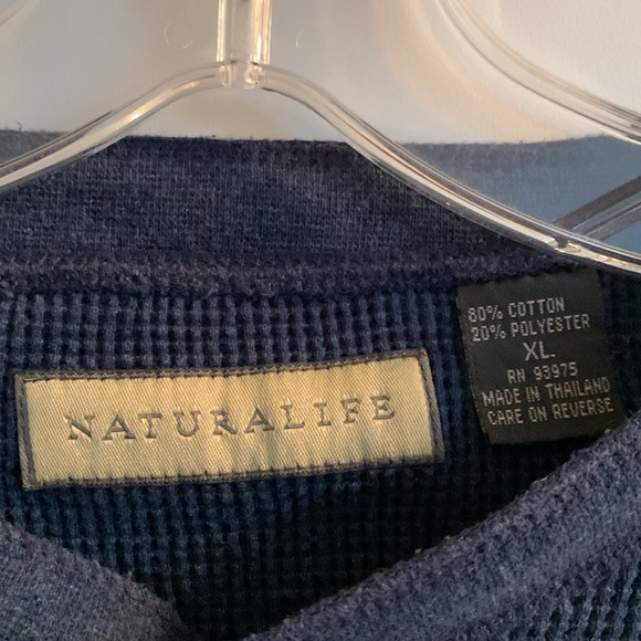 Three button pullover sweater - Picture 2 of 2